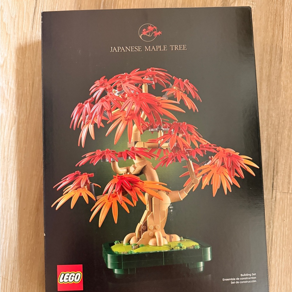 LEGO Vibrant Red and Orange Maple Tree